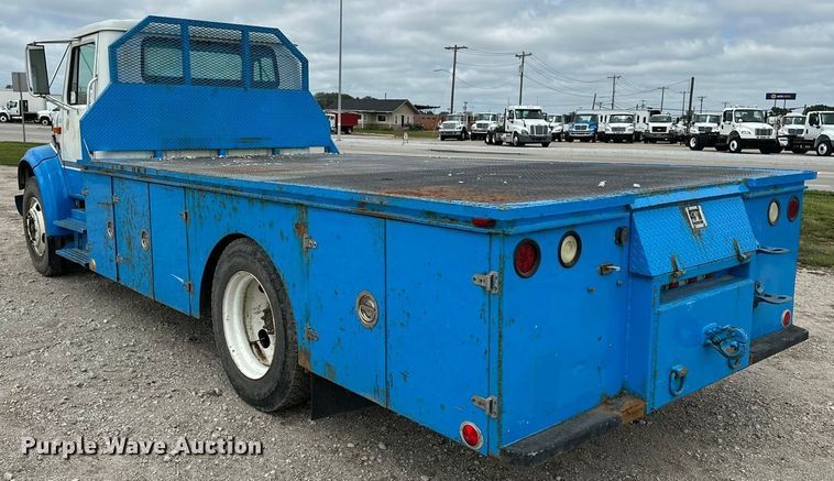 image for item DP8848 1998 International 4700 flatbed truck