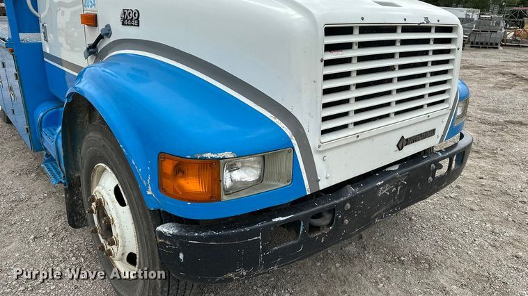 image for item DP8848 1998 International 4700 flatbed truck