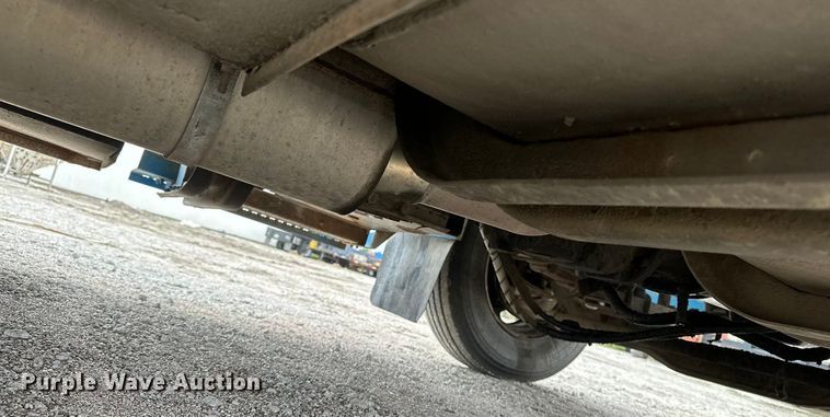 image for item DP8848 1998 International 4700 flatbed truck