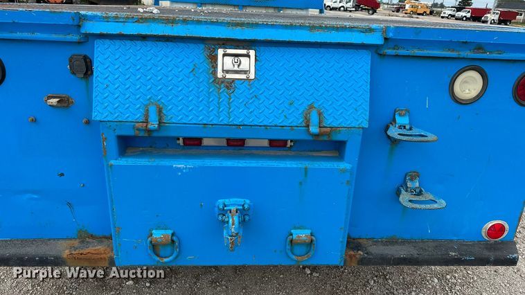 image for item DP8848 1998 International 4700 flatbed truck