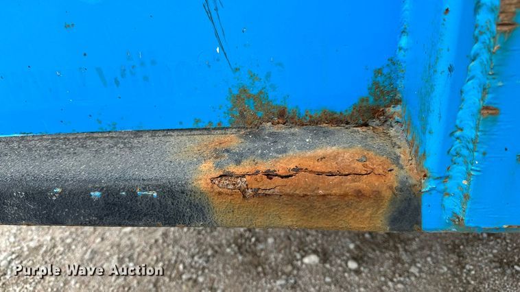 image for item DP8848 1998 International 4700 flatbed truck