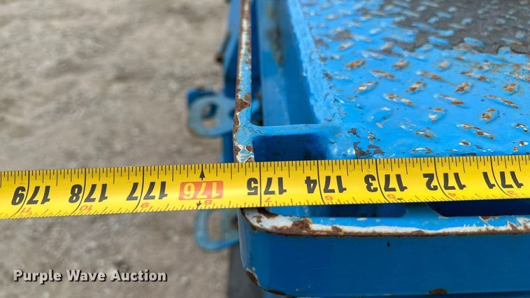 image for item DP8848 1998 International 4700 flatbed truck