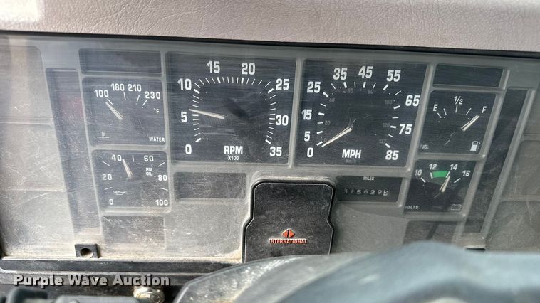 image for item DP8848 1998 International 4700 flatbed truck