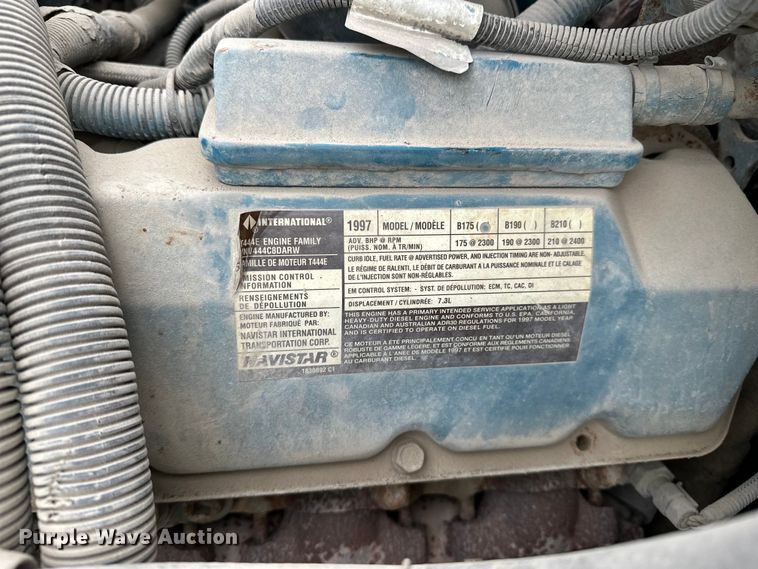 image for item DP8848 1998 International 4700 flatbed truck