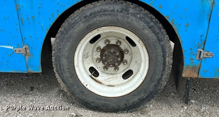 image for item DP8848 1998 International 4700 flatbed truck