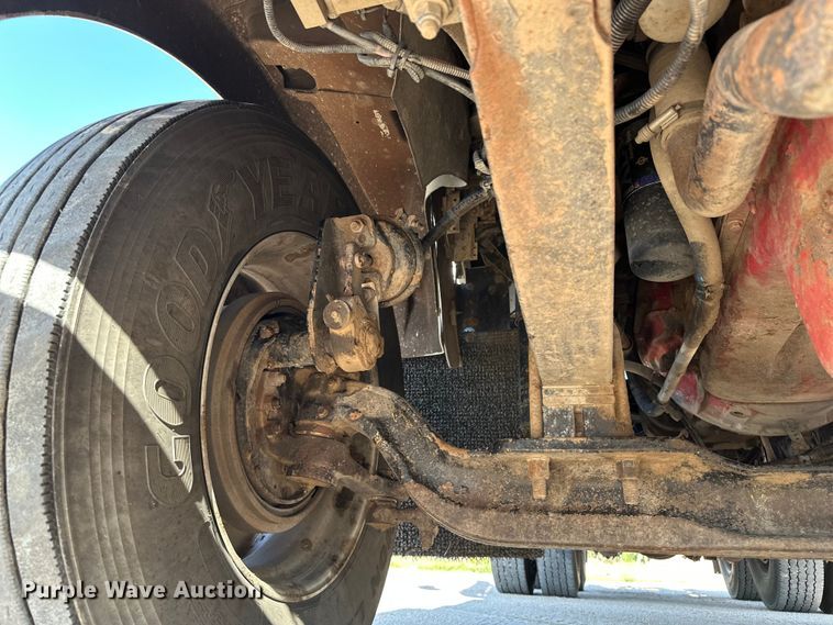 image for item DP8849 2010 Kenworth T800 semi truck