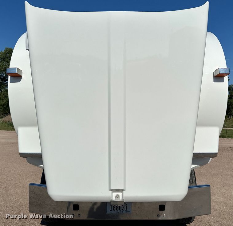 image for item DP8849 2010 Kenworth T800 semi truck