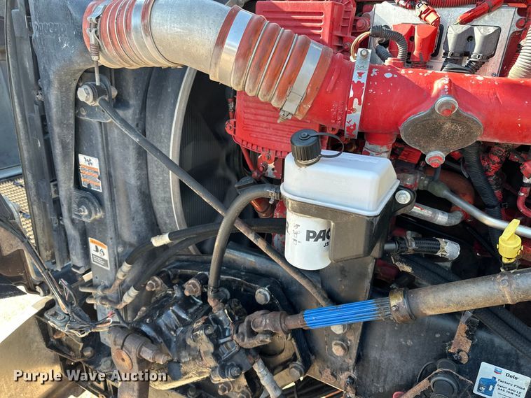 image for item DP8849 2010 Kenworth T800 semi truck