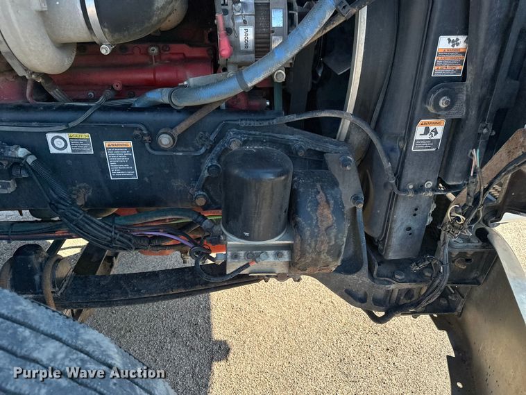 image for item DP8849 2010 Kenworth T800 semi truck