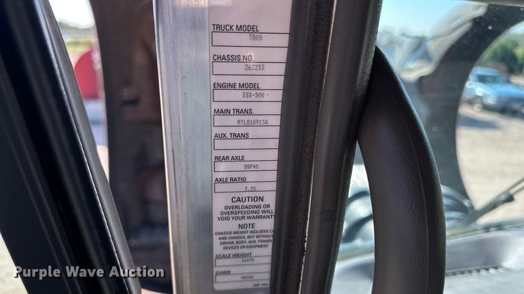 image for item DP8849 2010 Kenworth T800 semi truck