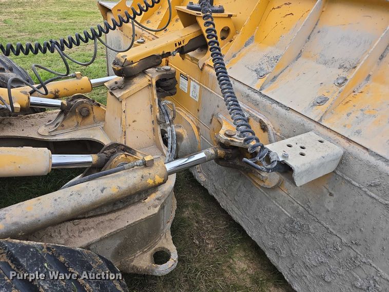 image for item DR3913 2014 John Deere 764 HSD dozer