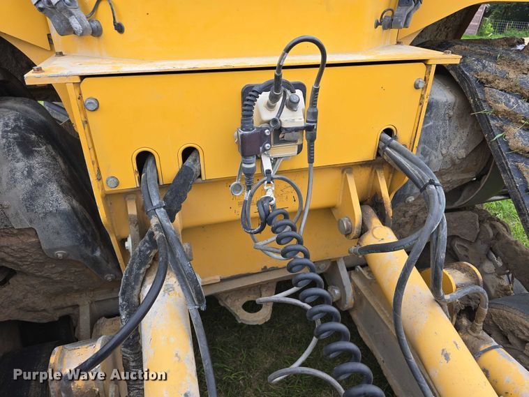 image for item DR3913 2014 John Deere 764 HSD dozer