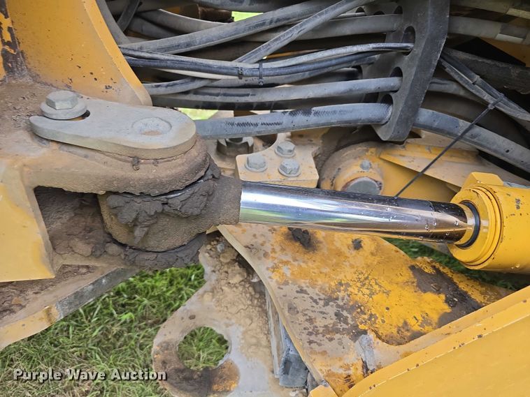 image for item DR3913 2014 John Deere 764 HSD dozer