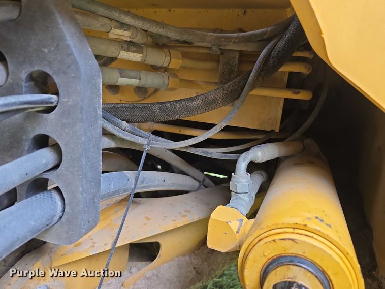 image for item DR3913 2014 John Deere 764 HSD dozer