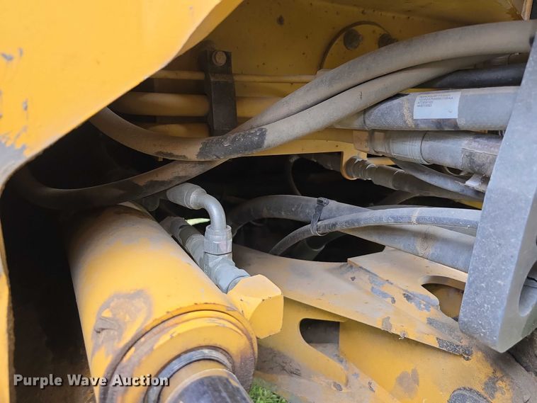 image for item DR3913 2014 John Deere 764 HSD dozer