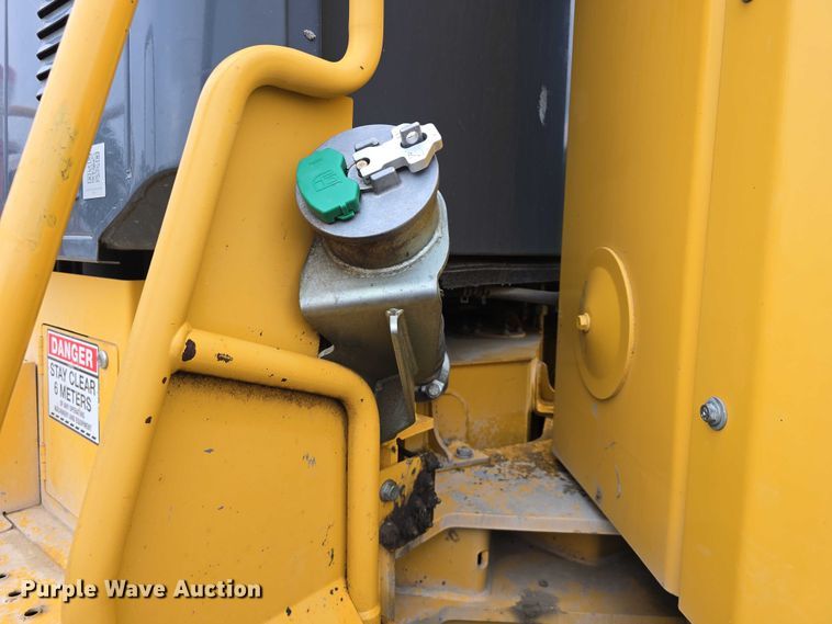 image for item DR3913 2014 John Deere 764 HSD dozer