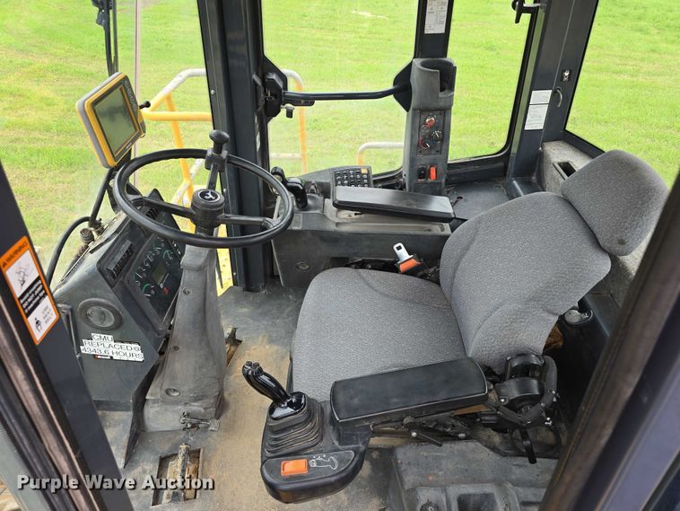 image for item DR3913 2014 John Deere 764 HSD dozer