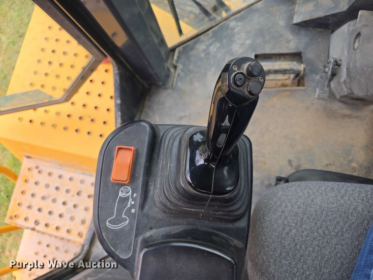 image for item DR3913 2014 John Deere 764 HSD dozer