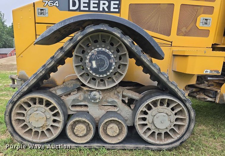 image for item DR3913 2014 John Deere 764 HSD dozer