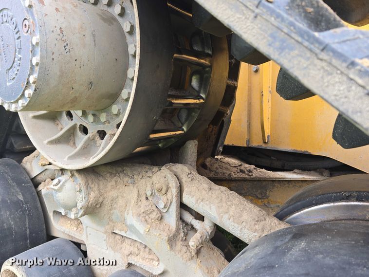 image for item DR3913 2014 John Deere 764 HSD dozer