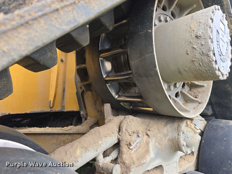 image for item DR3913 2014 John Deere 764 HSD dozer