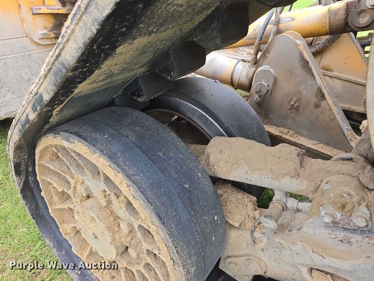 image for item DR3913 2014 John Deere 764 HSD dozer