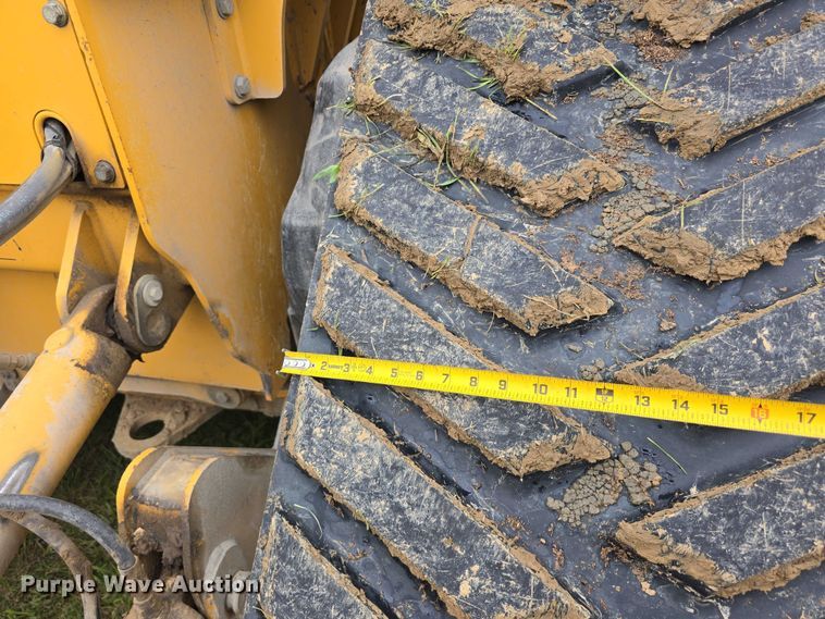 image for item DR3913 2014 John Deere 764 HSD dozer