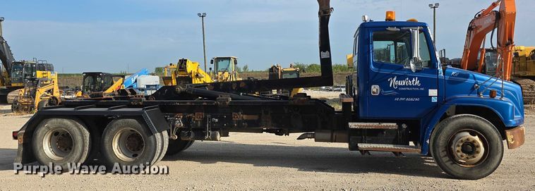 image for item DR3987 1999 Freightliner Business Class hook lift truck