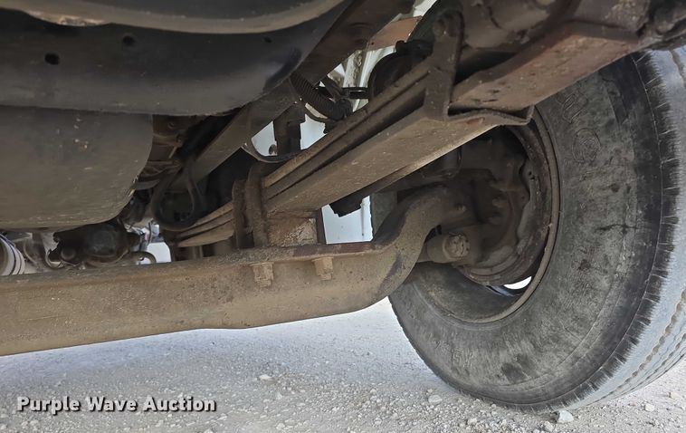 image for item DR3987 1999 Freightliner Business Class hook lift truck