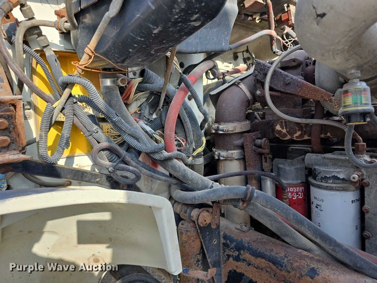 image for item DR3987 1999 Freightliner Business Class hook lift truck