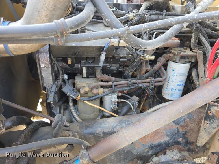 image for item DR3987 1999 Freightliner Business Class hook lift truck