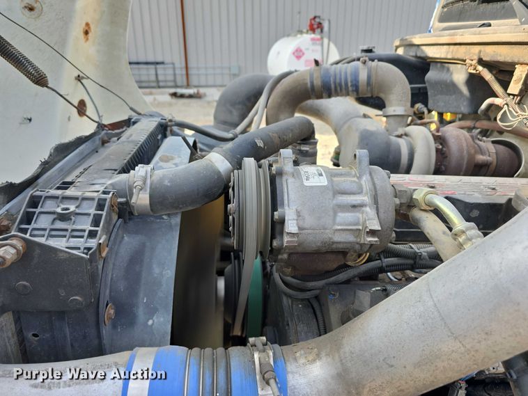 image for item DR3987 1999 Freightliner Business Class hook lift truck