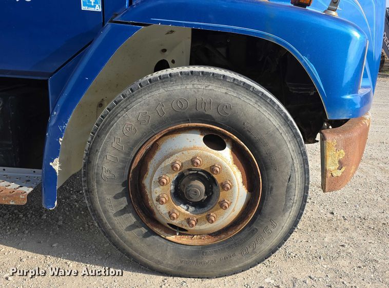 image for item DR3987 1999 Freightliner Business Class hook lift truck