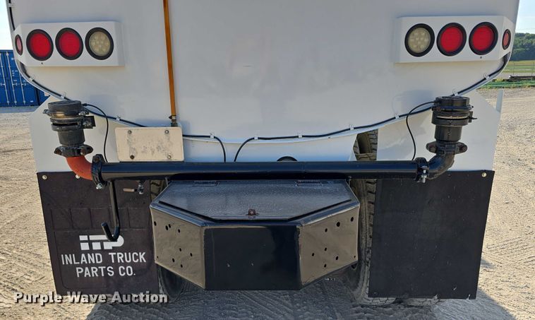 image for item DR3988 1979 Kenworth water truck