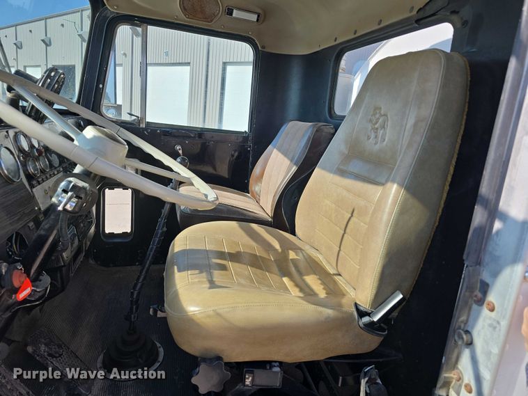 image for item DR3988 1979 Kenworth water truck