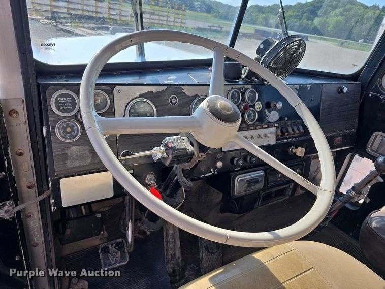 image for item DR3988 1979 Kenworth water truck