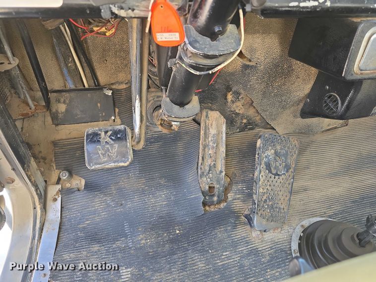 image for item DR3988 1979 Kenworth water truck