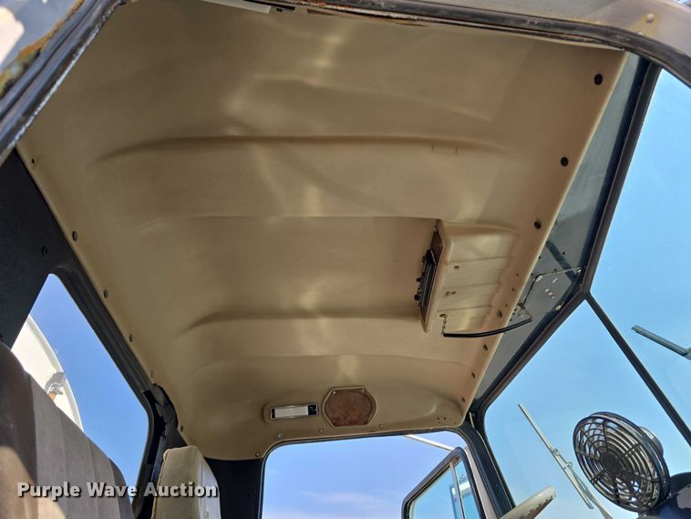 image for item DR3988 1979 Kenworth water truck