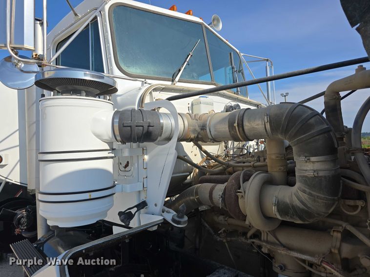 image for item DR3988 1979 Kenworth water truck