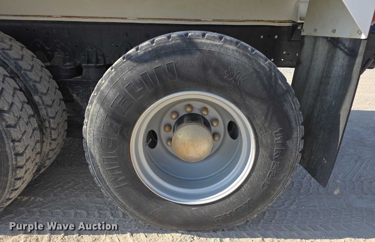 image for item DR3988 1979 Kenworth water truck