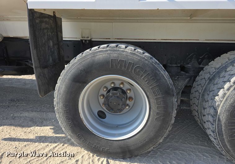 image for item DR3988 1979 Kenworth water truck