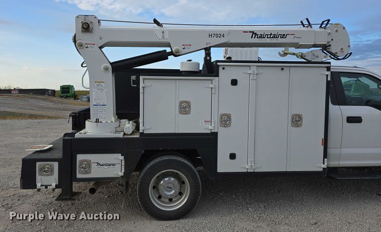 image for item DR3993 2020 Ford F550 Super Duty utility / service truck