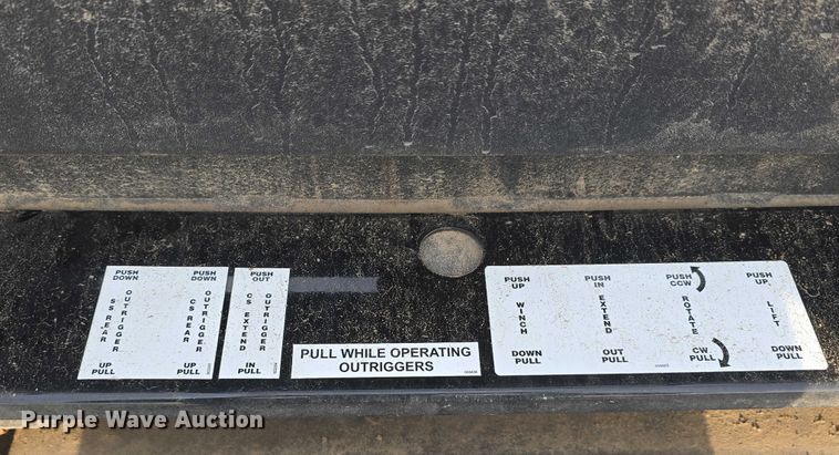 image for item DR3993 2020 Ford F550 Super Duty utility / service truck