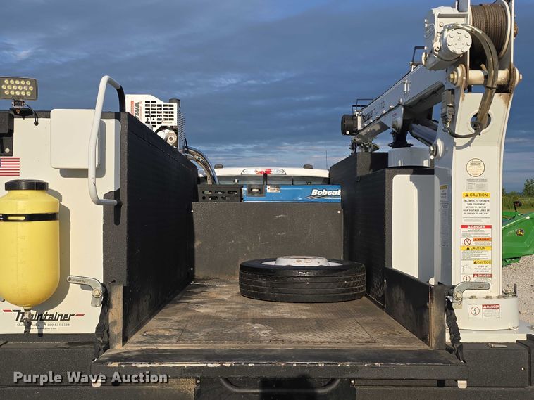 image for item DR3993 2020 Ford F550 Super Duty utility / service truck