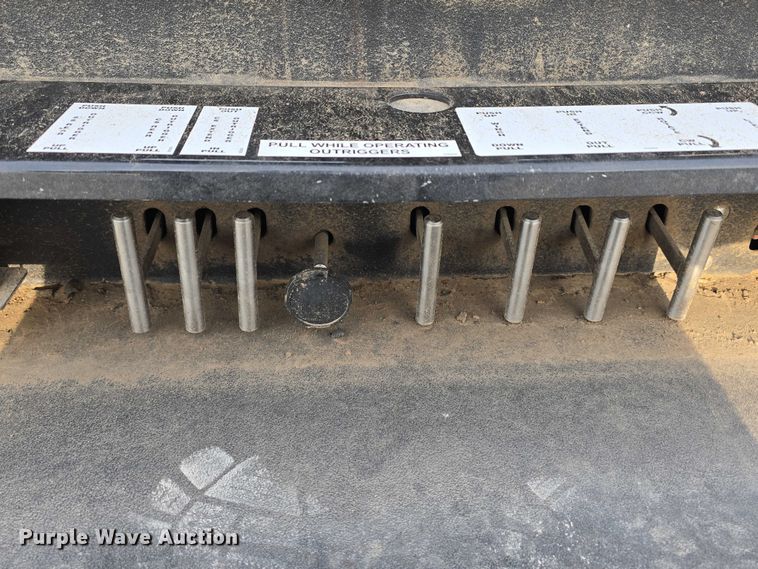 image for item DR3993 2020 Ford F550 Super Duty utility / service truck