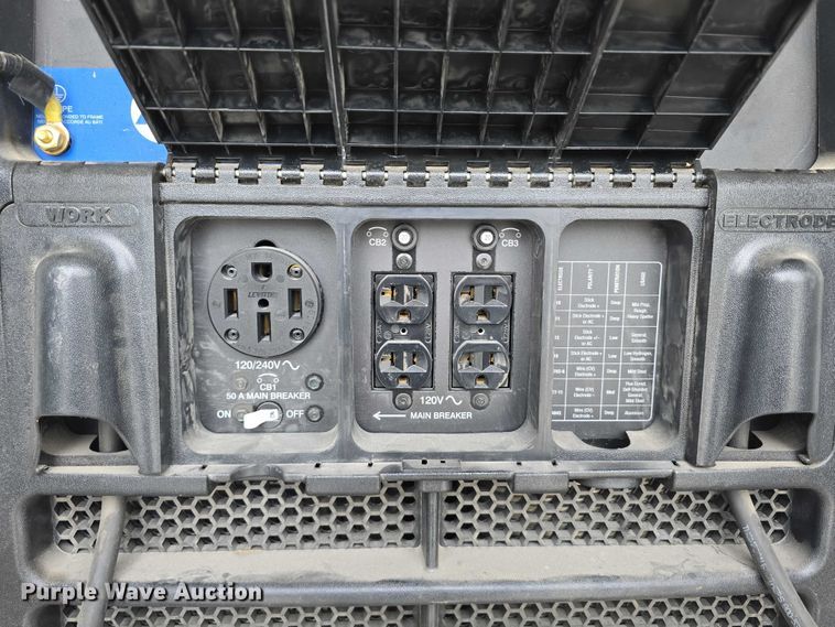 image for item DR3993 2020 Ford F550 Super Duty utility / service truck