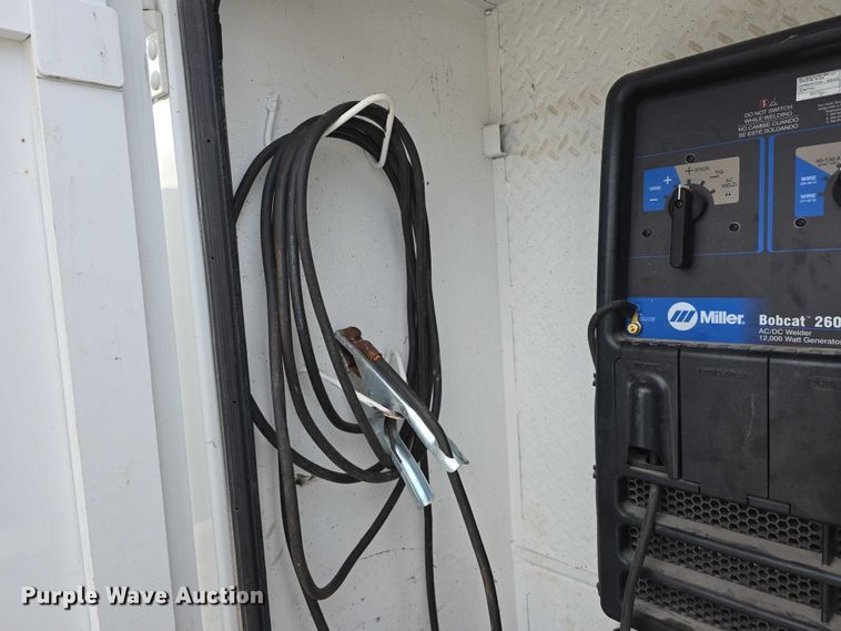 image for item DR3993 2020 Ford F550 Super Duty utility / service truck