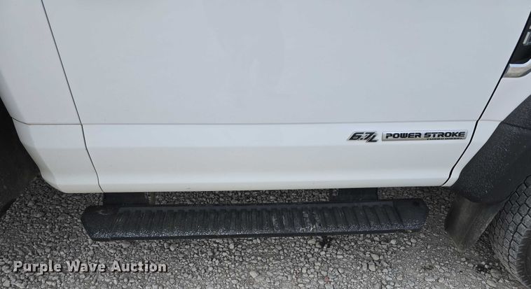 image for item DR3993 2020 Ford F550 Super Duty utility / service truck