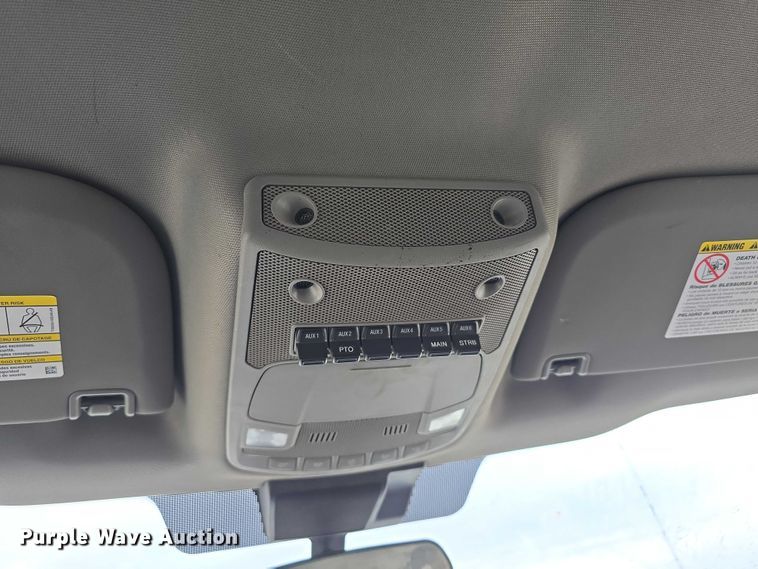 image for item DR3993 2020 Ford F550 Super Duty utility / service truck