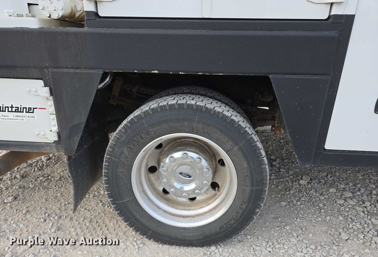 image for item DR3993 2020 Ford F550 Super Duty utility / service truck